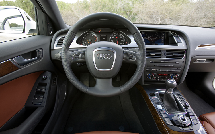 112_0807_06z+2009_audi_a4_avant+interior_view.jpg