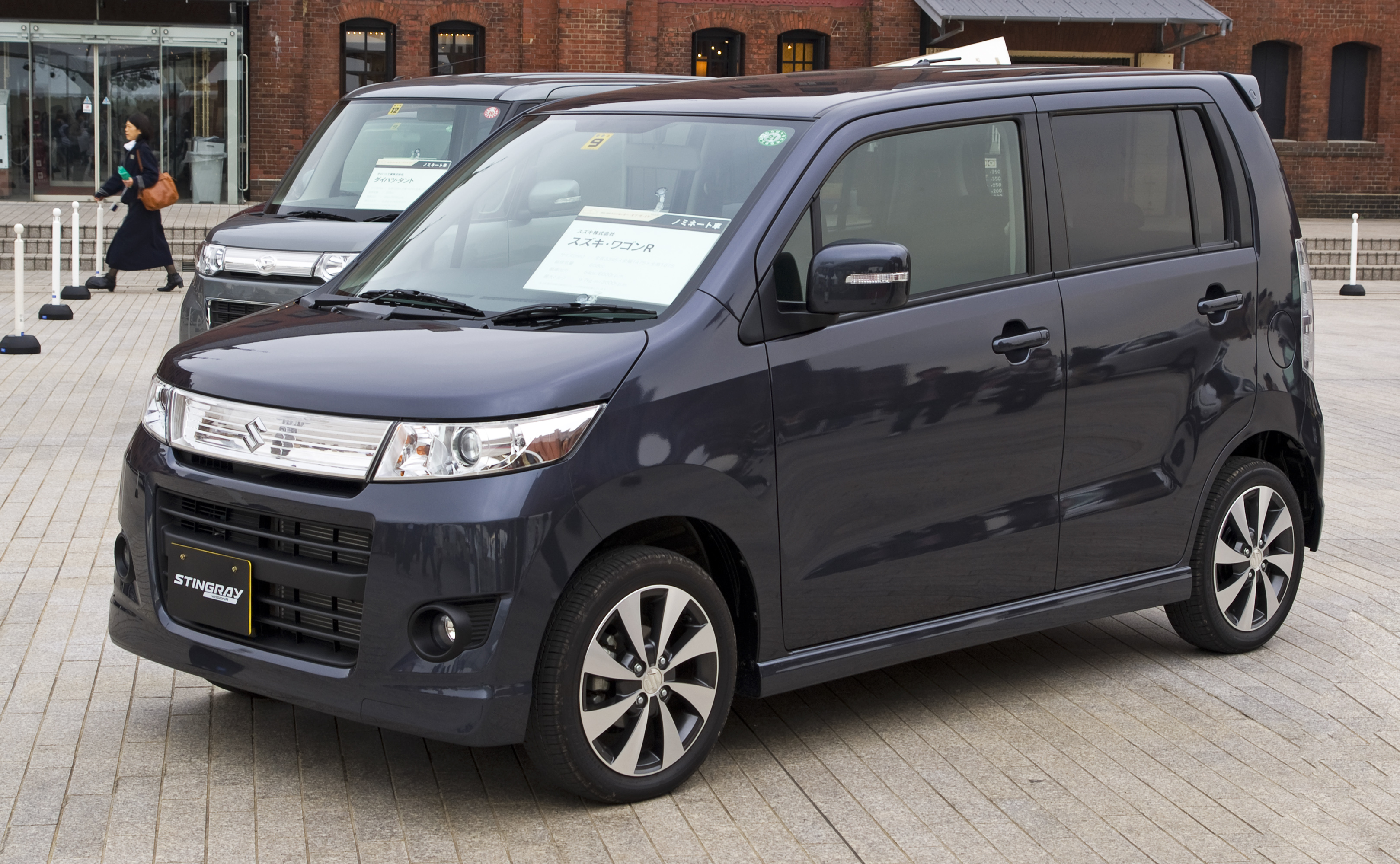 2008_Suzuki_Wagon_R_Stingray_01.JPG