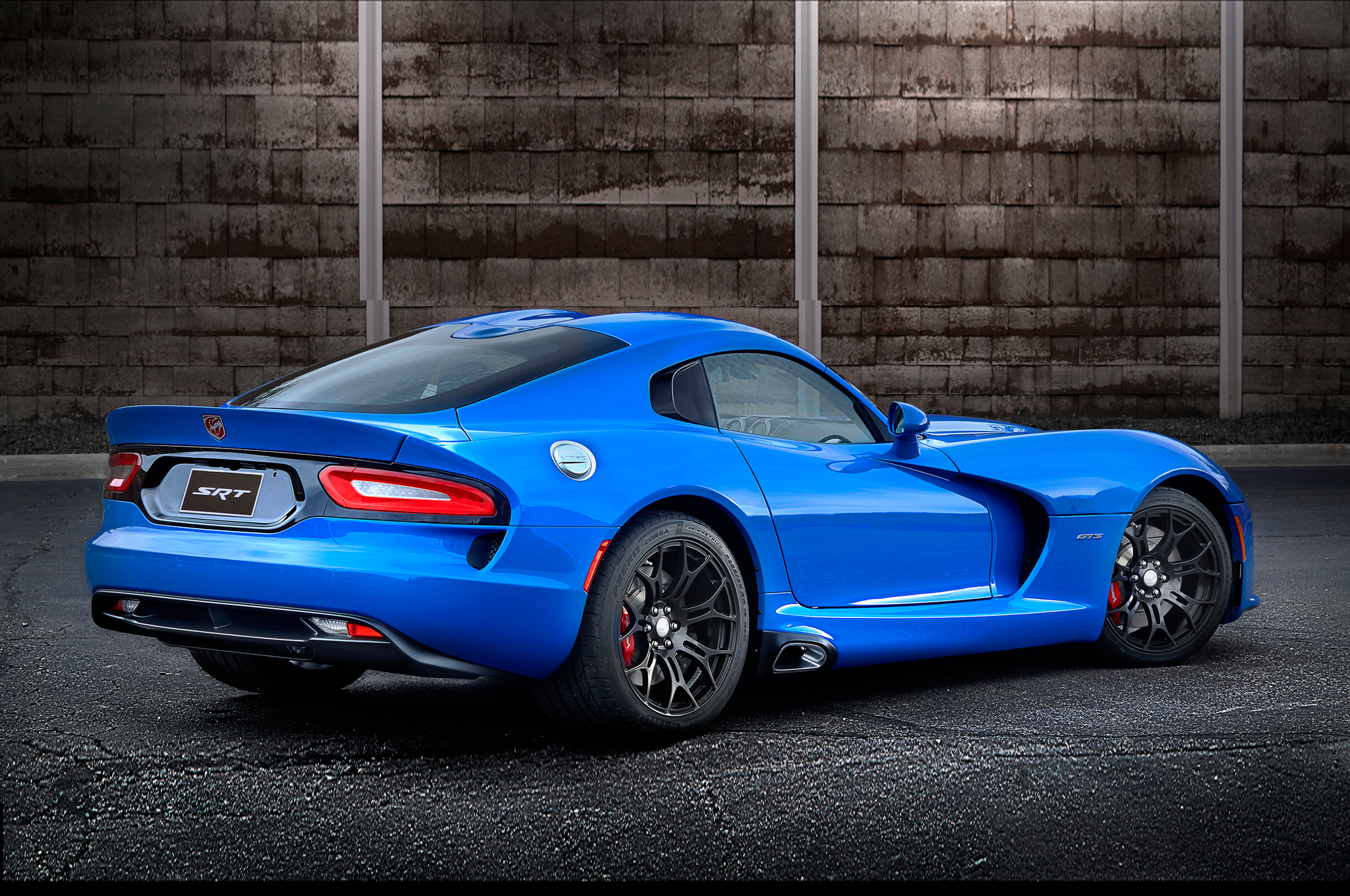 2015-dodge-viper-srt-gts-rear-three-quarter.jpg