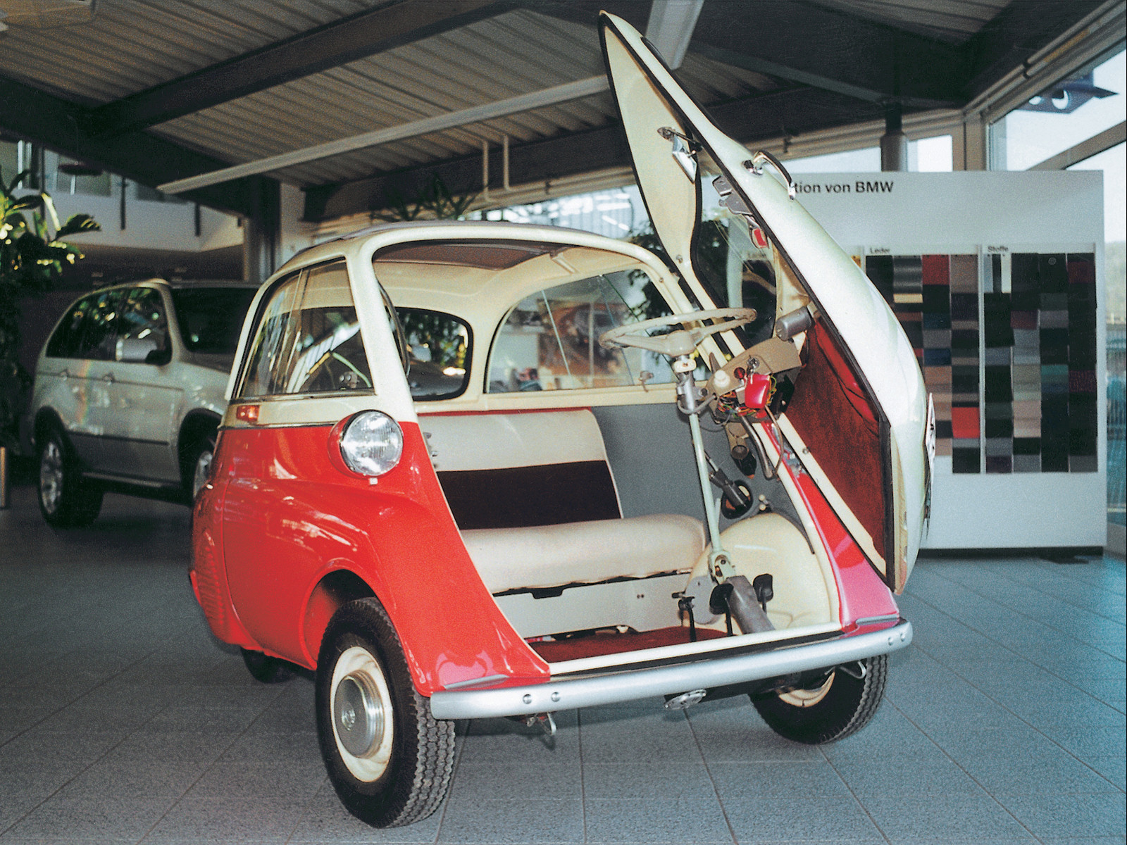 BMW-Isetta-1955-1962-Photo-06.jpg
