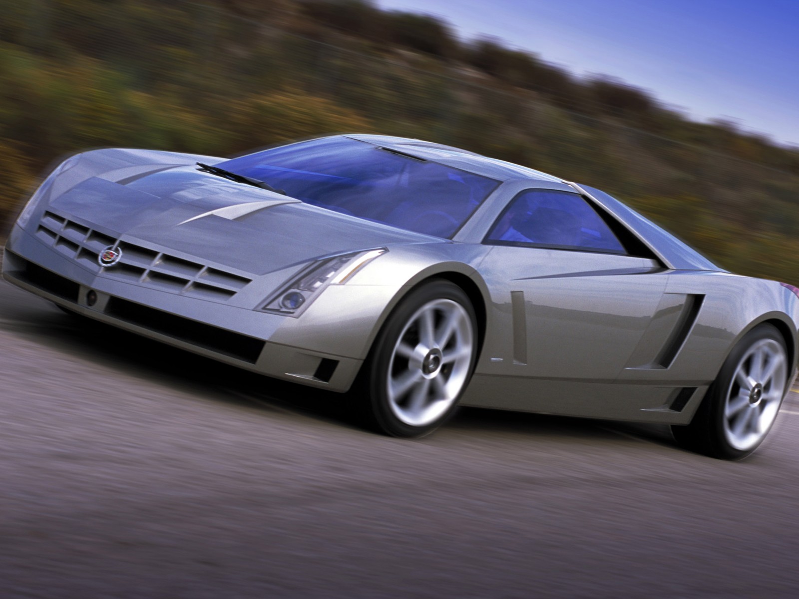 Cadillac-Cien-Concept-004.jpg