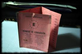 carnet de conducir rosa.jpg
