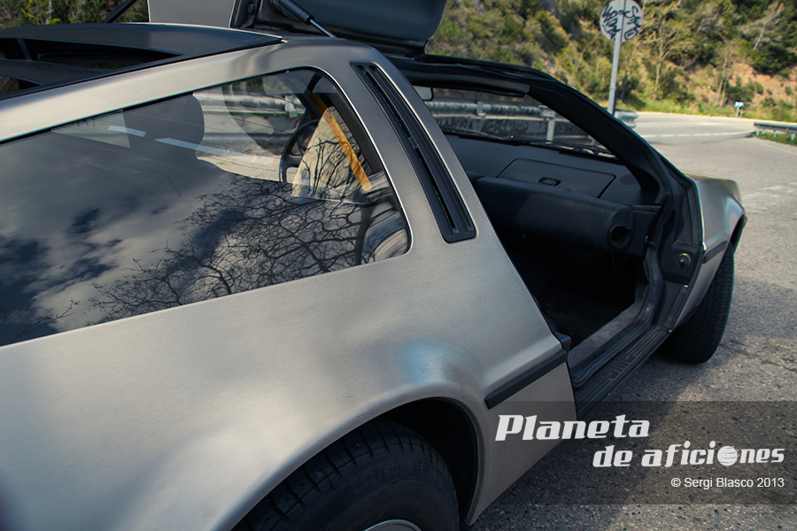 Delorean-DMC-12-Paneles-acero.jpg