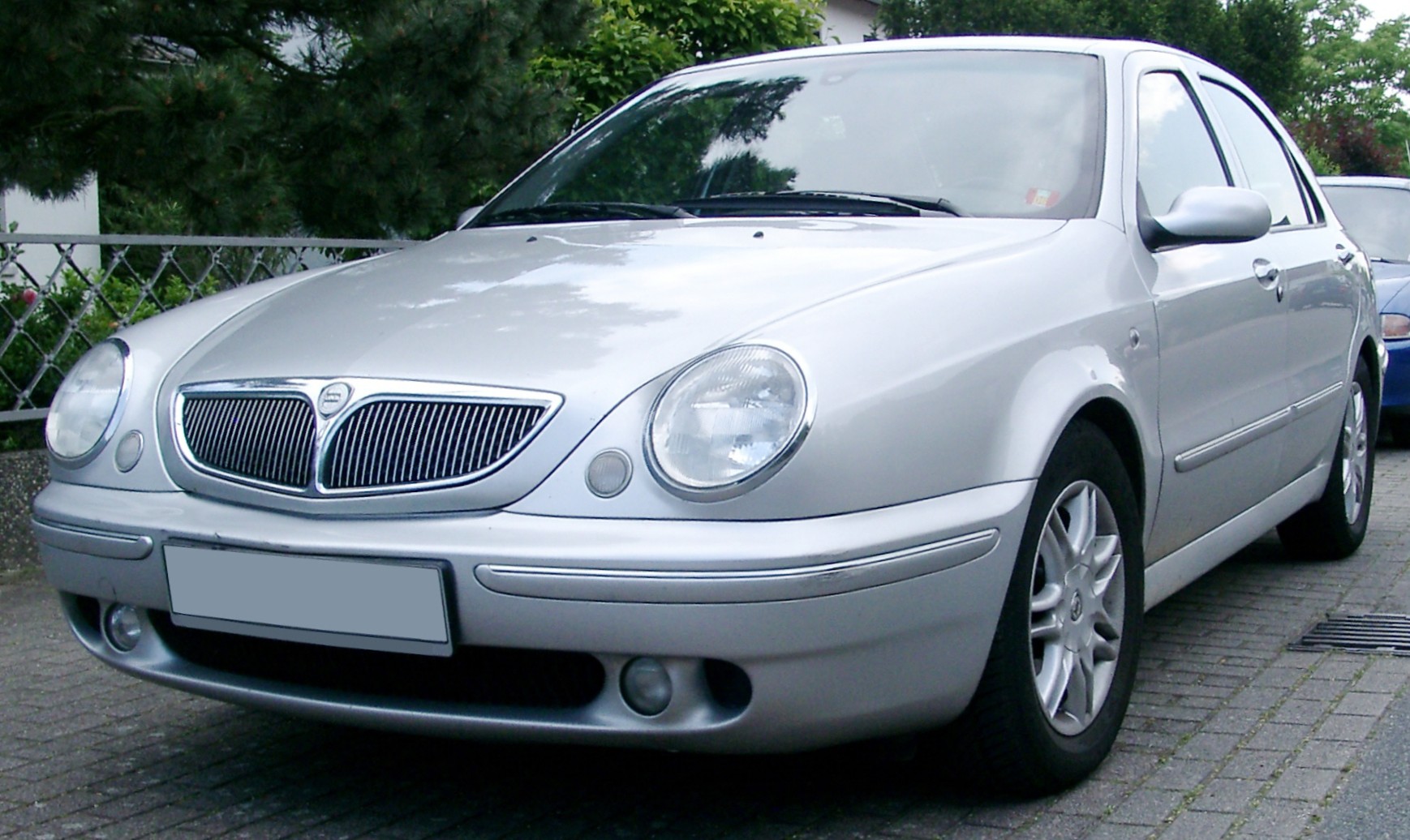 Lancia_Lybra_front_20070523.jpg
