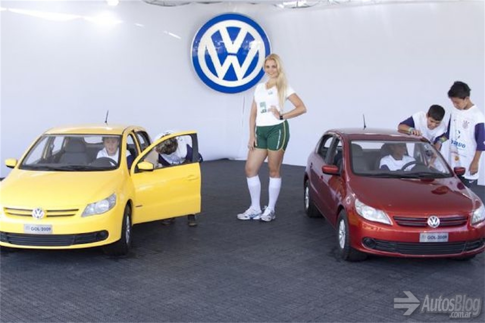 Mini_Volkswagen_Gol_Trend_a_Escala-02.jpg