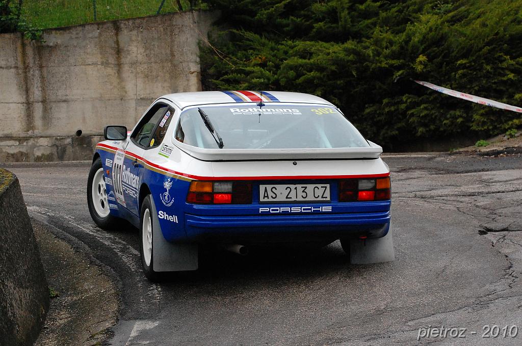 rothmans-porsche-944.jpg