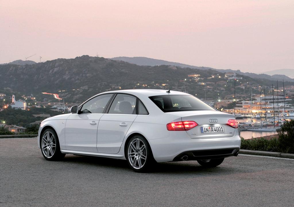 Trasera_Audi_A4_471_2.jpg